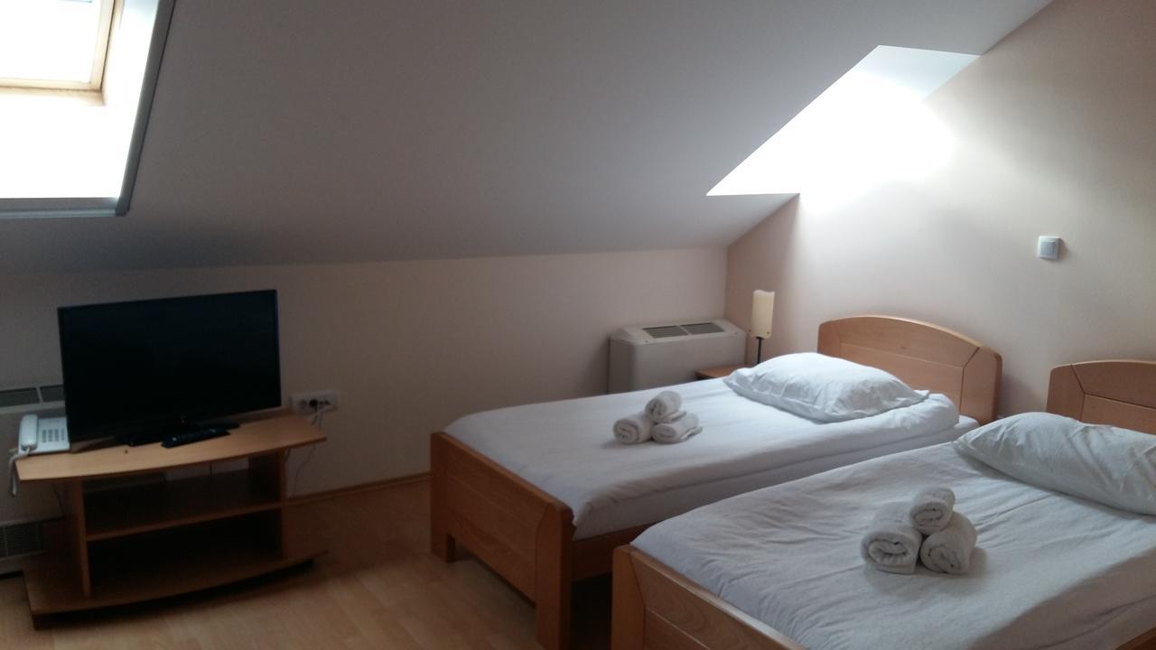 Stari Mlin Hotell Vrsac Eksteriør bilde